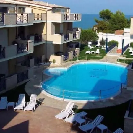 Daire Bay Village C15 Pineto